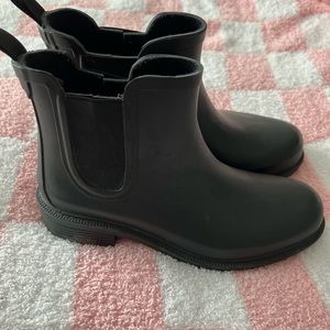 Madewell Rain booties size 6 NWOT